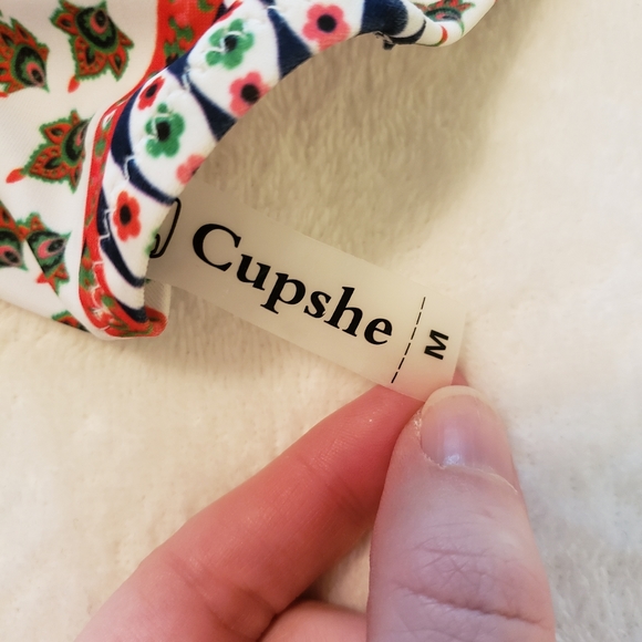 Like new one piece Cupshe swimsuit - Picture 3 of 4